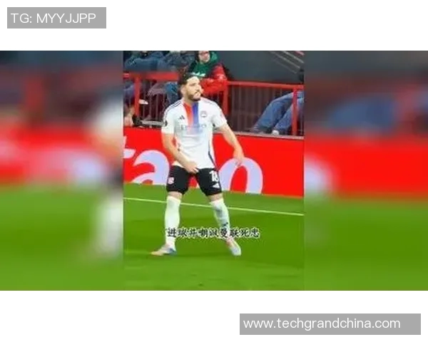 足球明星精彩瞬间集锦动作视频全解析带你领略球场魅力与技巧 足球明星精彩瞬间集锦动作视频全解析带你领略球场魅力与技巧